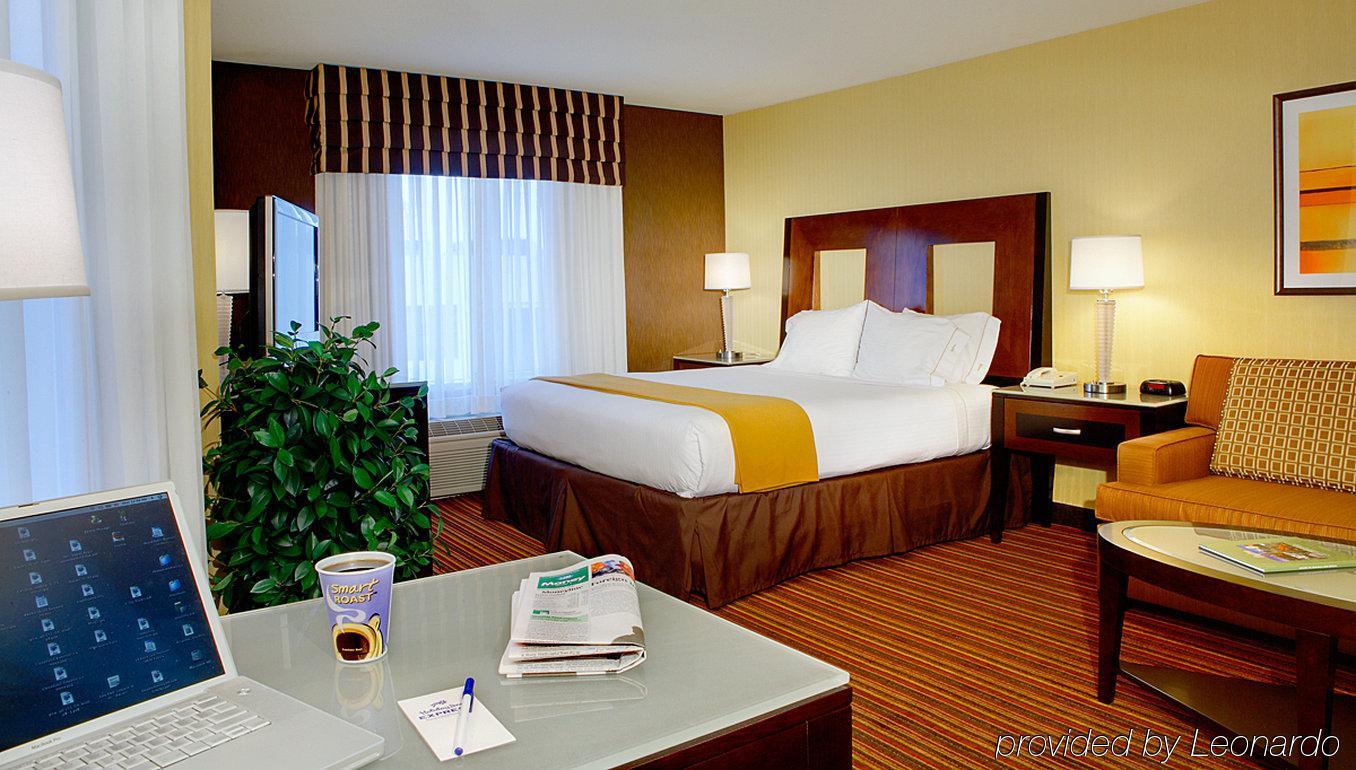 Holiday Inn Express Hotel & Suites Belmont By Ihg Exterior photo